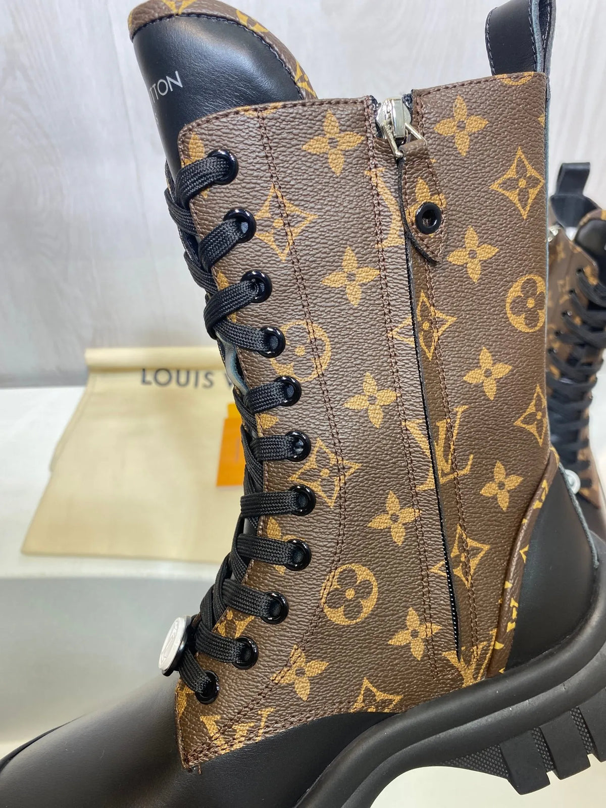Boots F277