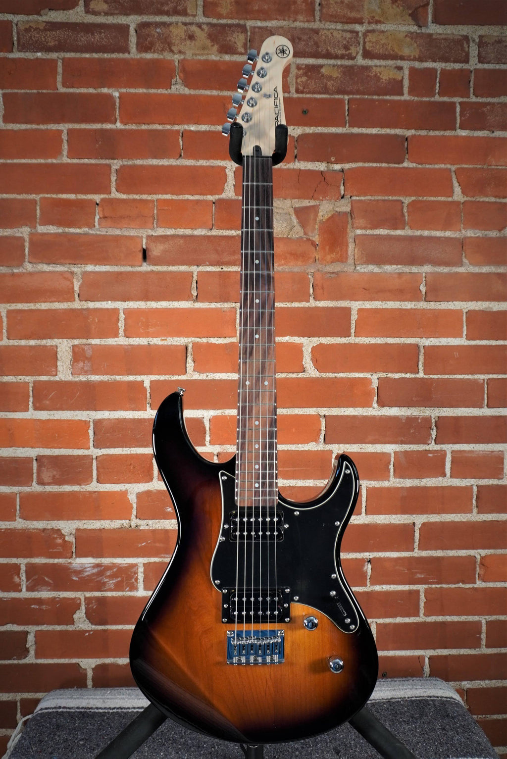 Tobacco Brown Sunburst Electric Guitar I62138