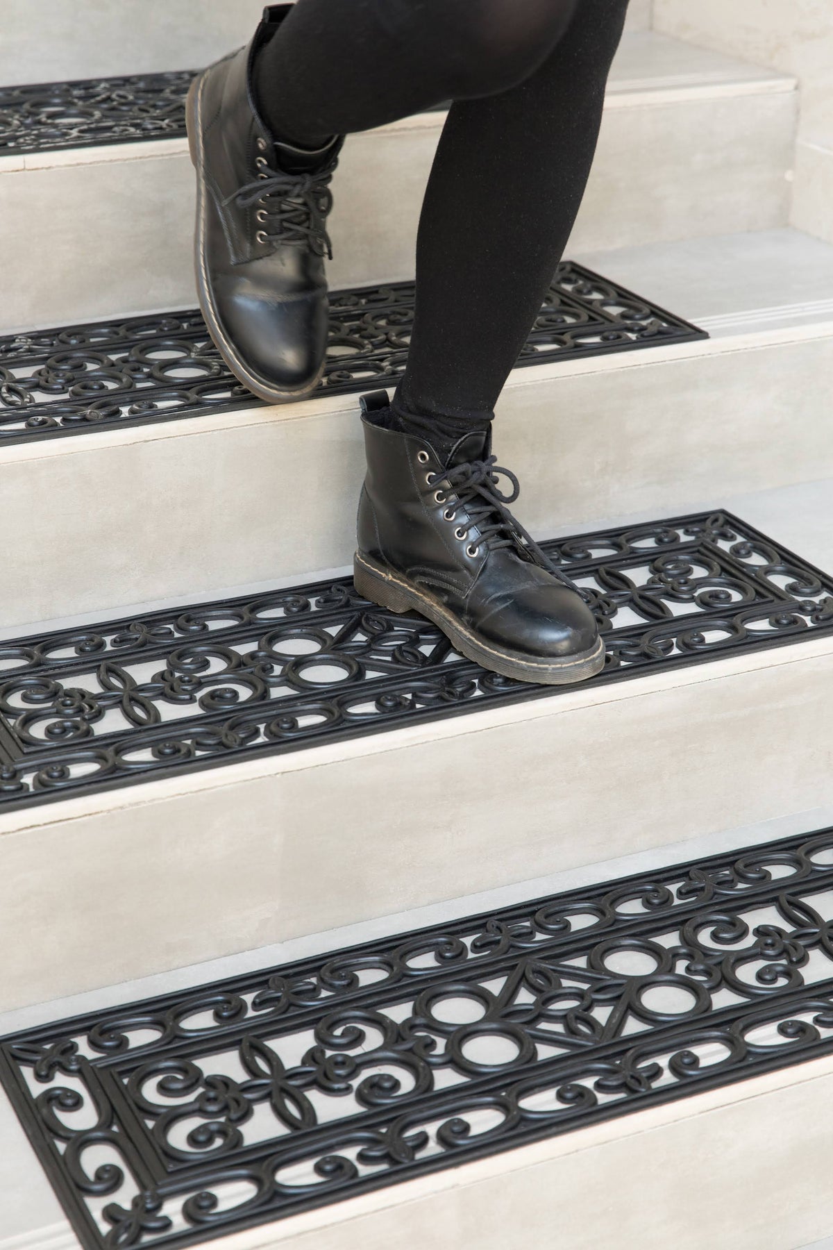 Set of 4 Anti-Slip Stairs Tread Mat O328037
