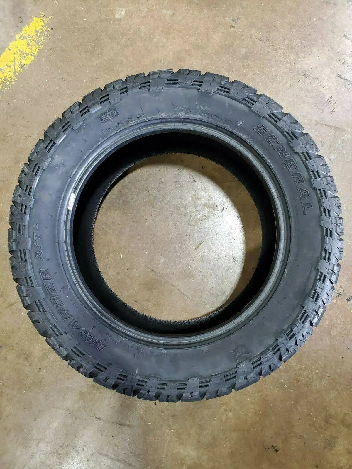 General Grabber A/TX Tire 305/50R20 120T XL D906