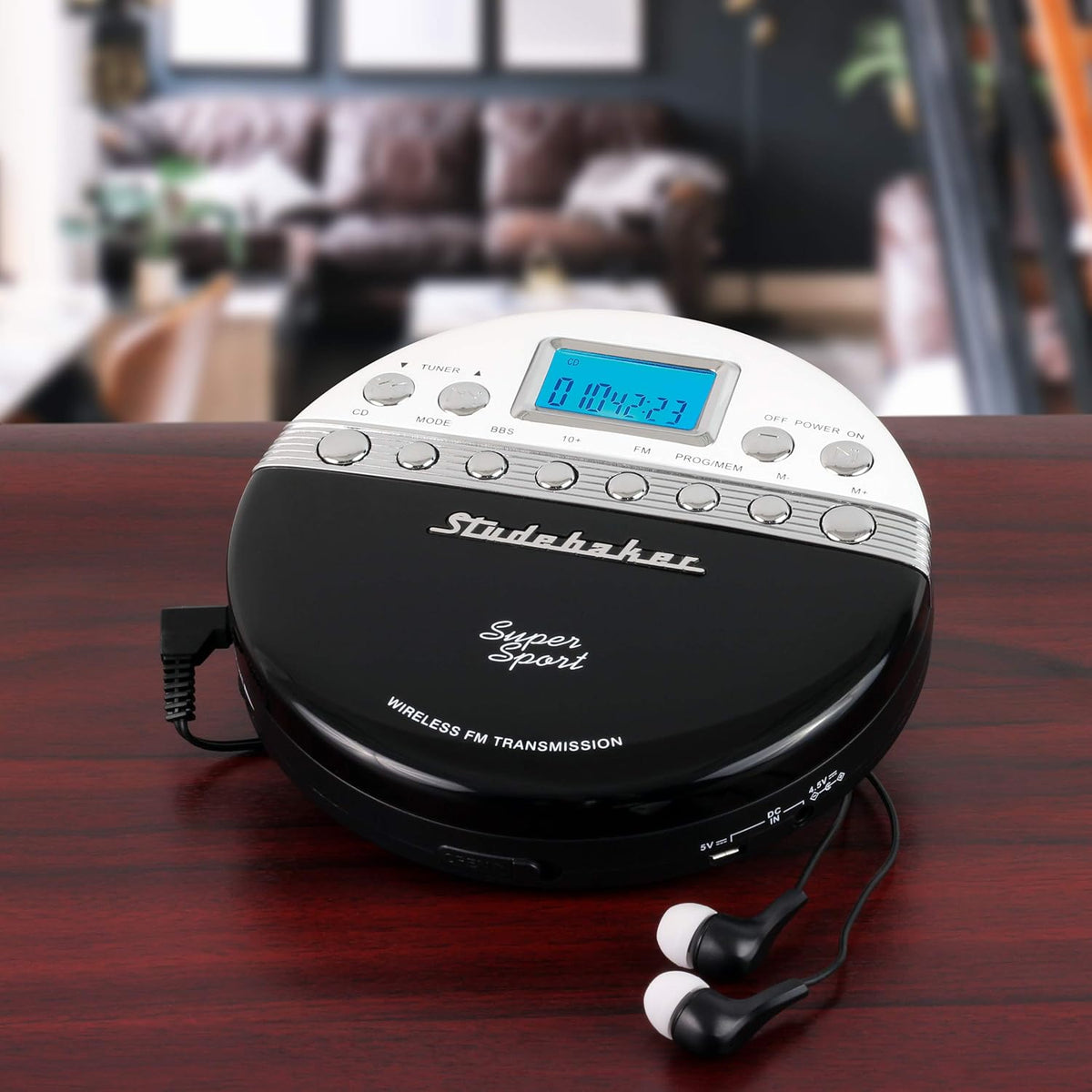 Portable CD Player with FM Stereo Radio B33704