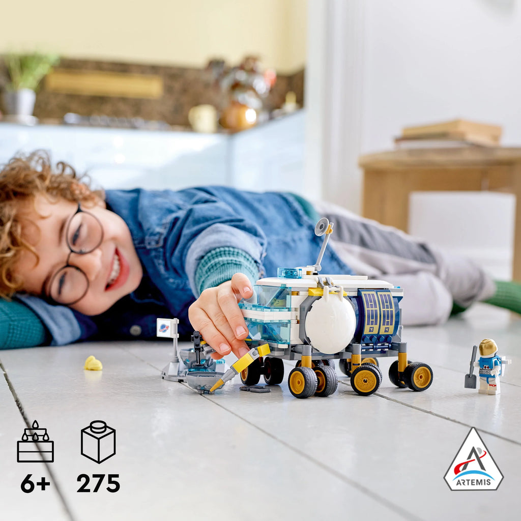 Lunar Roving Vehicle Outer Space Toy with 3 Astronaut Minifigures B532695