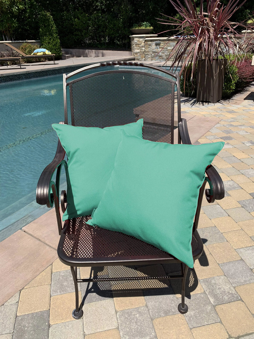 Pack of 2 Outdoor Decorative Throw Pillows 18 x 18 inch Solid Aqua Square Pillows A4564