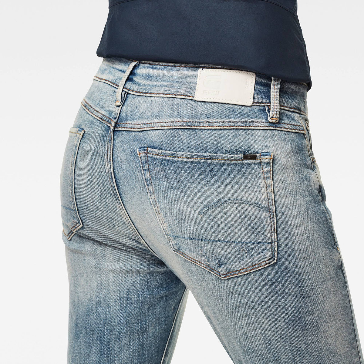 Mid Skinny Ripped Ankle Jeans W4915