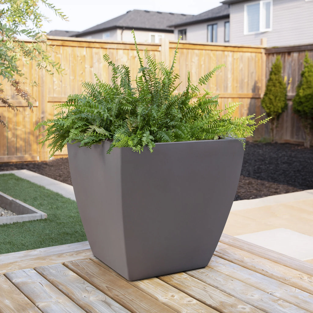 Black 24 in Square Planter Z1010
