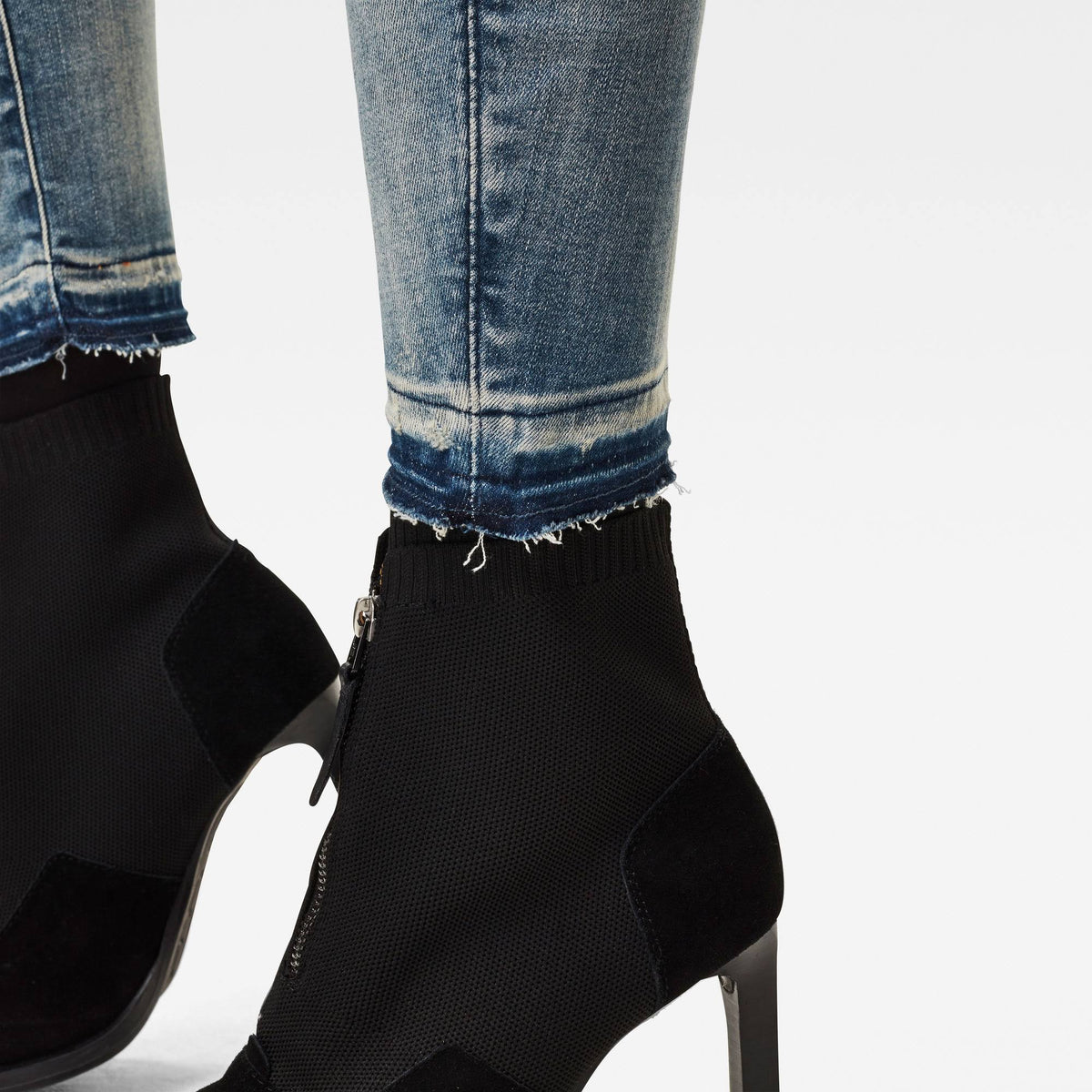 Mid Skinny Ripped Ankle Jeans W4915
