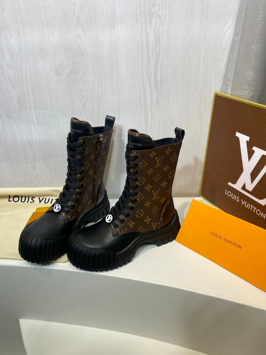 Boots F277